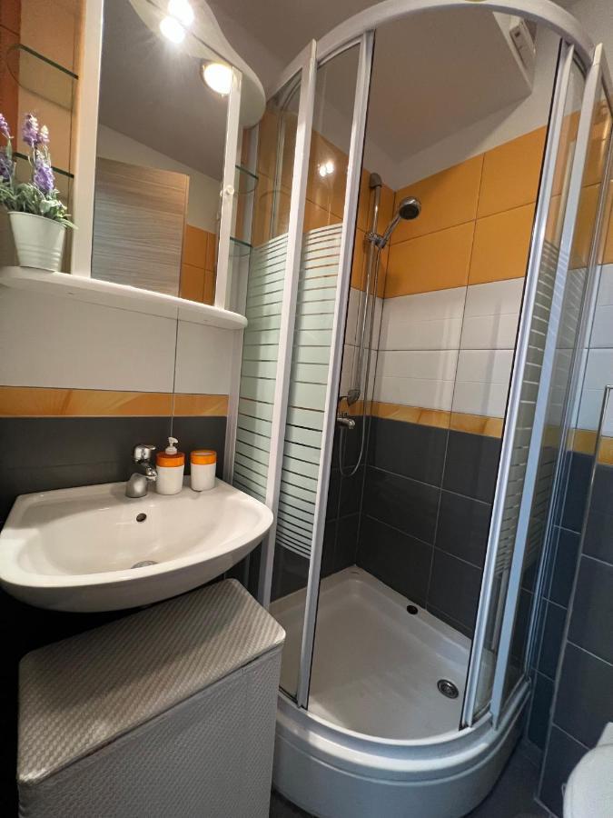 Apartman Center أوميس المظهر الخارجي الصورة