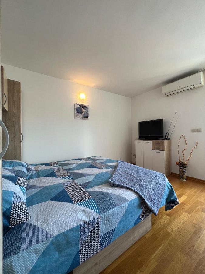 Apartman Center أوميس المظهر الخارجي الصورة